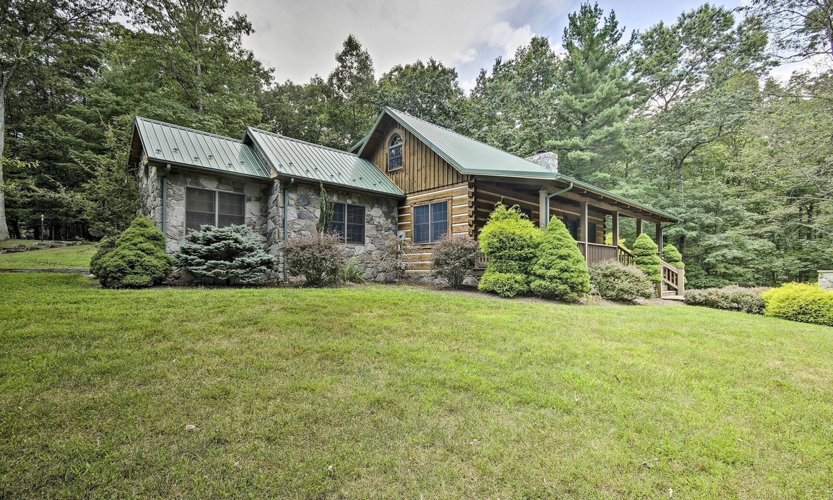 Berkeley Springs Cabin | Creekside Berkeley Springs Cabin on 35 Acres!