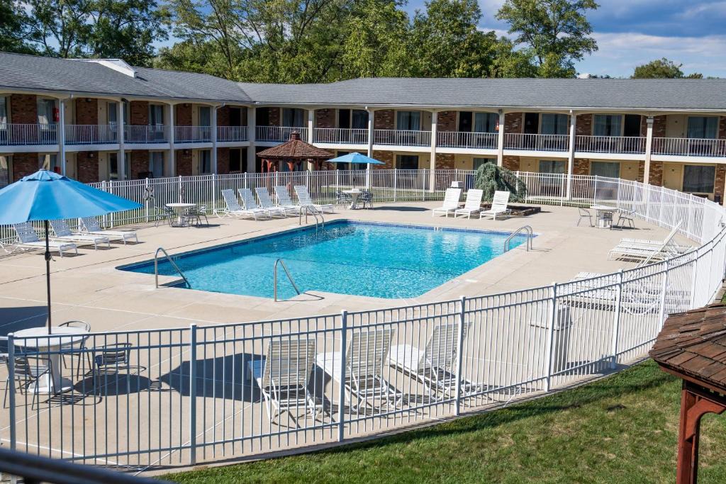 Fort Monmouth Hotel | Crystal Inn Eatontown