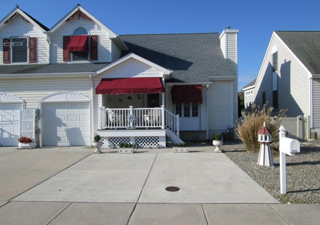 Diamond Beach House | DB216 East Memphis Avenue