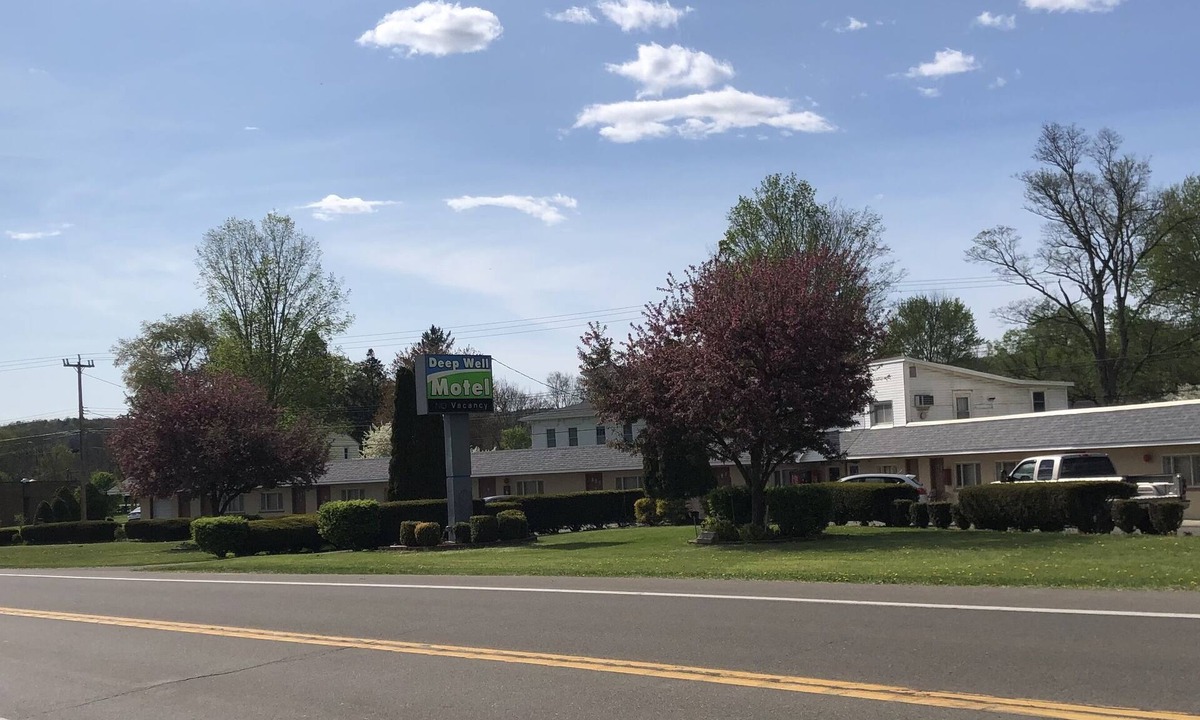 Owego Hotel | Deep Well Motel
