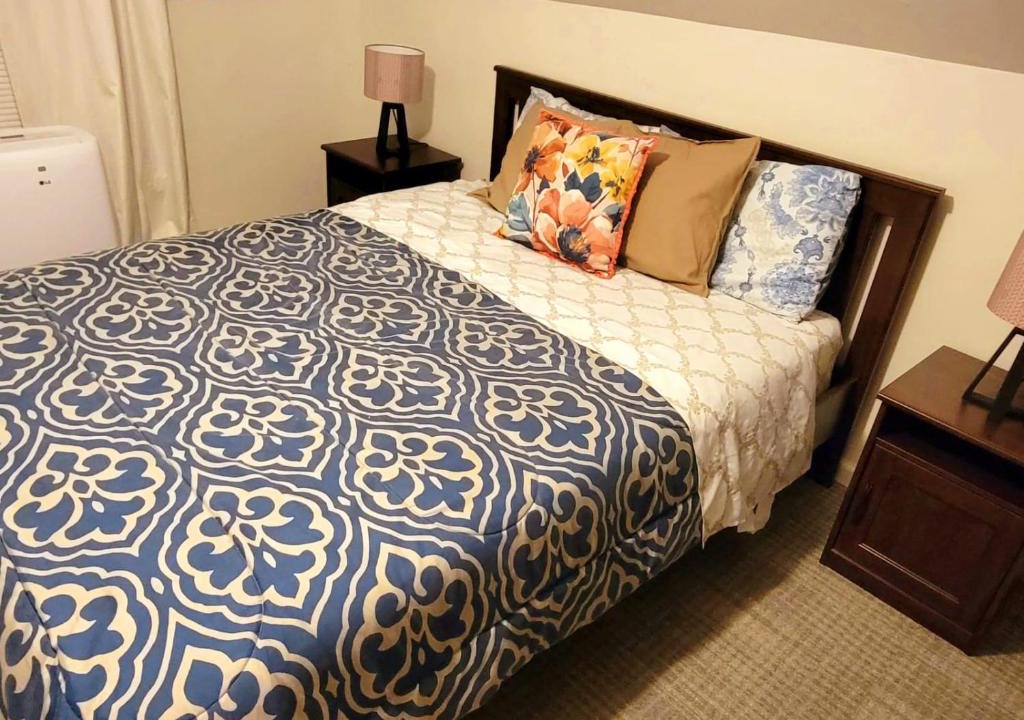 Elizabeth House | Delightful well located one bedroom attic