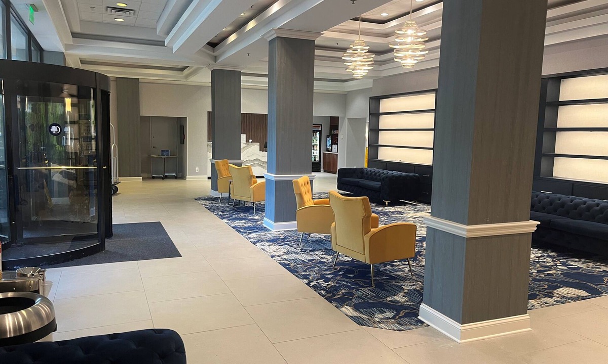 Pikesville Hotel | DoubleTree by Hilton Baltimore North - Pikesville