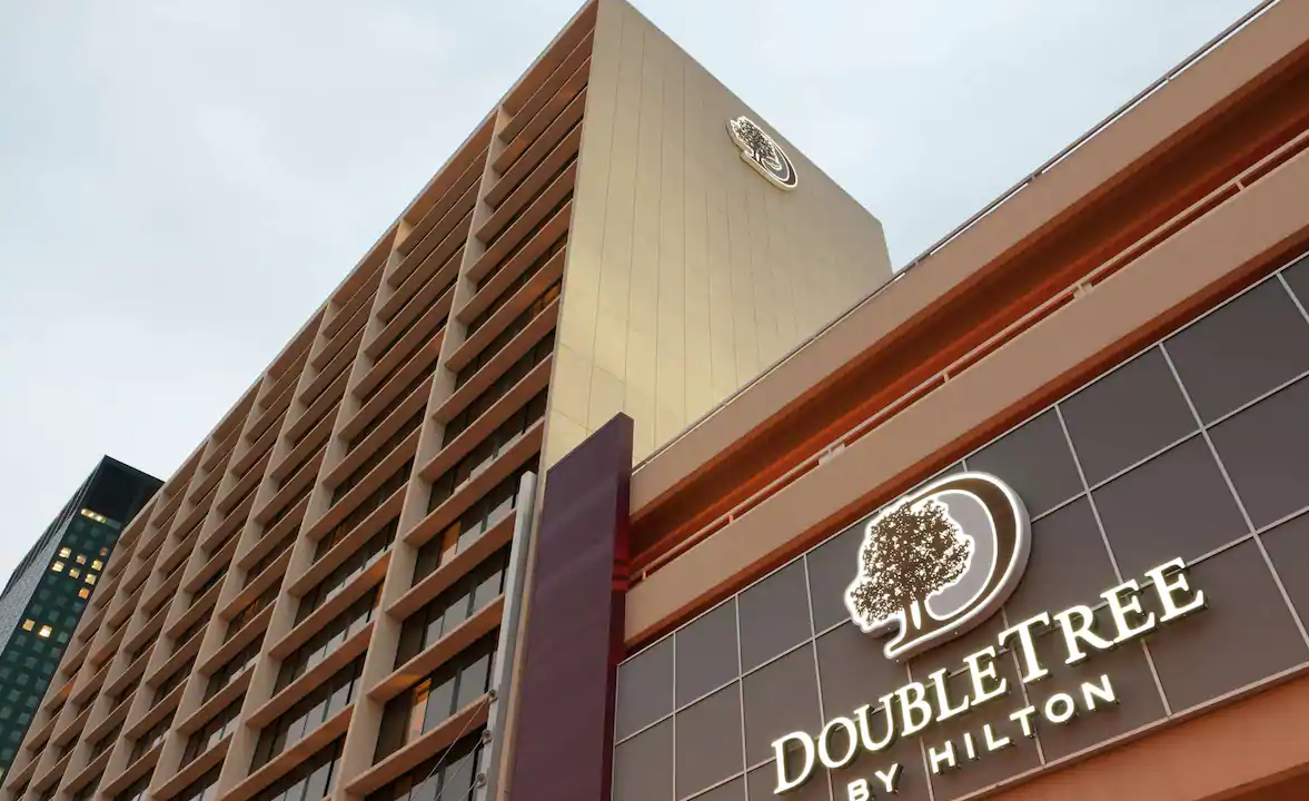 Downtown Cleveland Hotel | DoubleTree by Hilton Cleveland/Downtown Lakeside