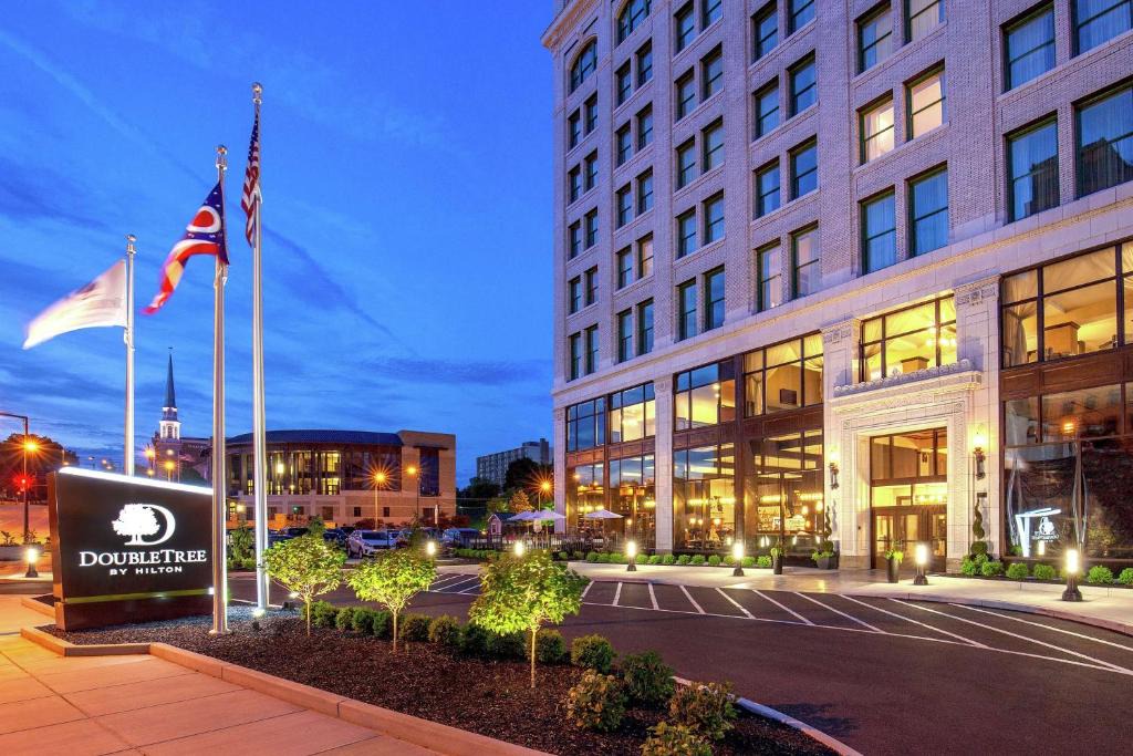 Downtown Hotel | Doubletree By Hilton Youngstown Downtown