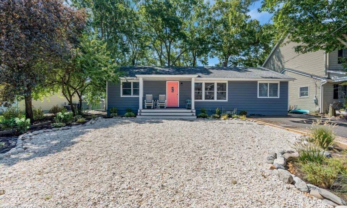 Point Pleasant House | DWI2418 | Charming 3BR 2 ba Ranch in Pt Boro! 30 Day Minimum = Great Deal!