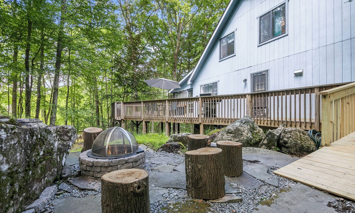 Lackawaxen House | Eclectic Family Poconos Escape! Firepit, 2 Pools, Lake, Near Woodloch & Rafting!