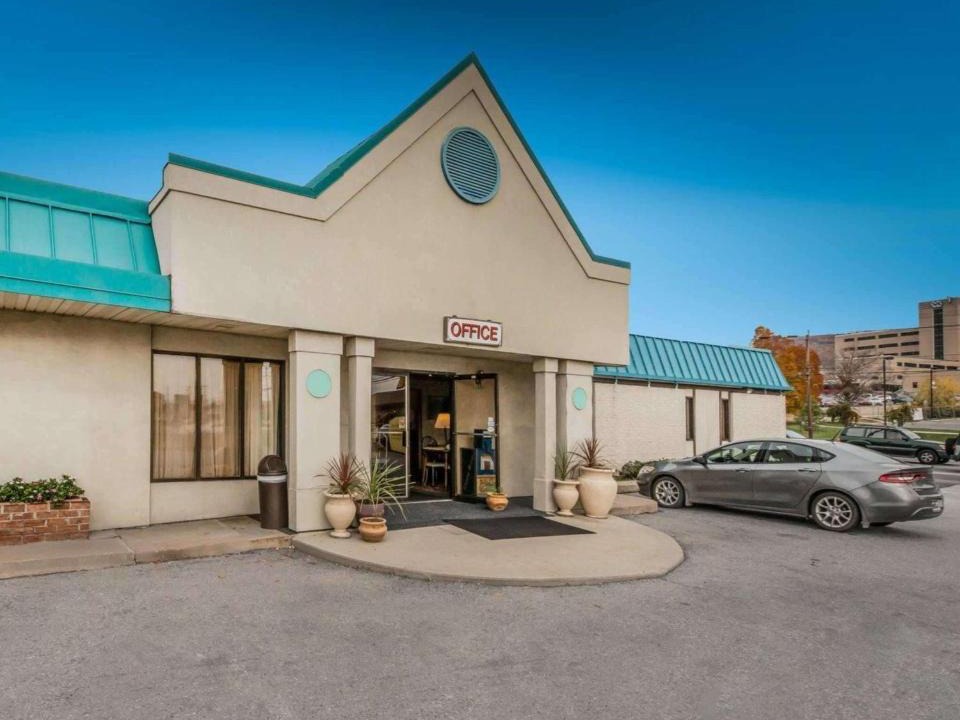 Econo Lodge Altoona | Altoona