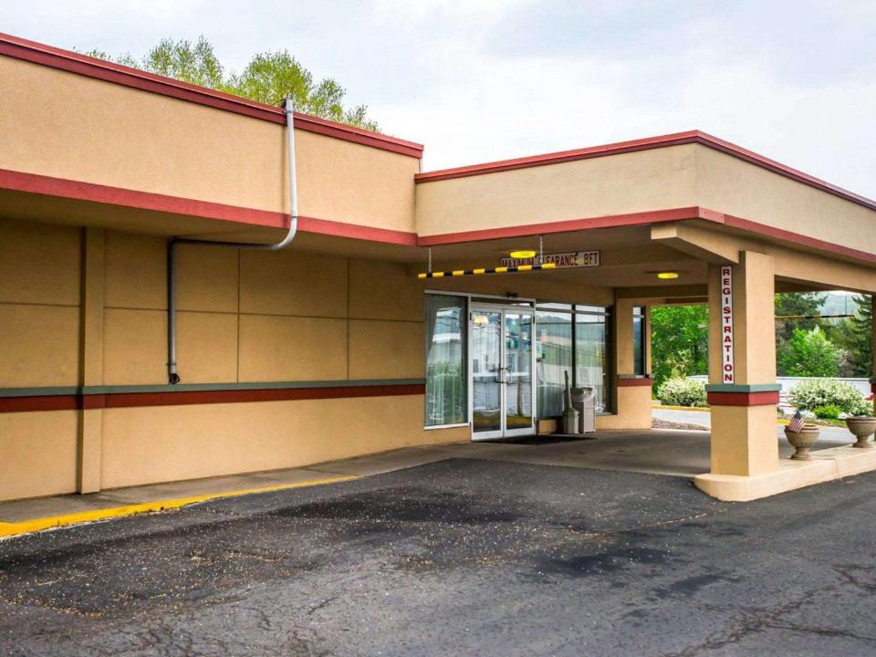 Shamokin Dam Hotel | Econo Lodge Inn & Suites Shamokin Dam - Selinsgrove
