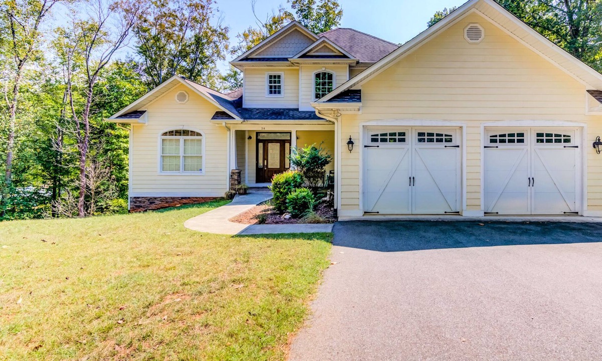 Westlake Corner House | Edelweiss - Lakefront home with view, private dock, pool table, 3 primary suites