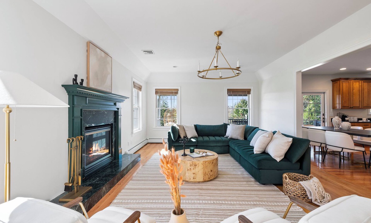Chester House | Elegant Home w/7BRs, Game Room, Luxury Yard, Pool