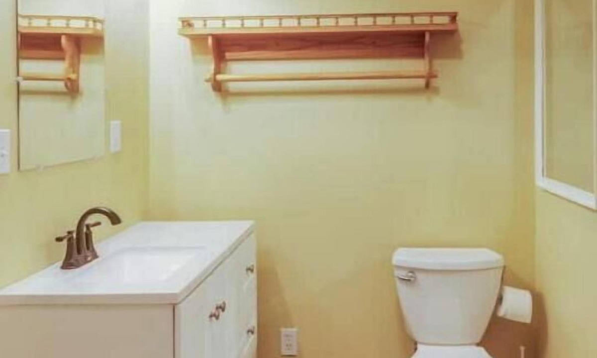 Luttrell House | Enchanting One-BDRM Rural Area