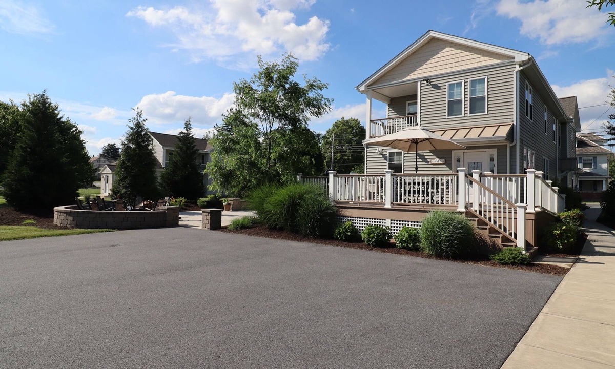 Mount Joy House | Enjoy a soak in the hot tub and a bonfire after exploring Lancaster County!