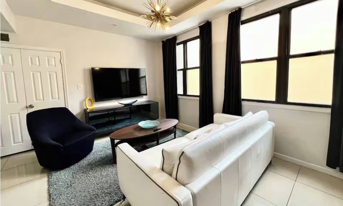 Center City Apartment | Escape to the City in this wonderful 2bd Apt steps from Convention Center!