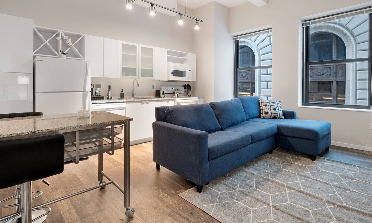 Downtown Cincinnati Condo | Experience the Best of Downtown Living - Amazing Amenities & Pool Access 503