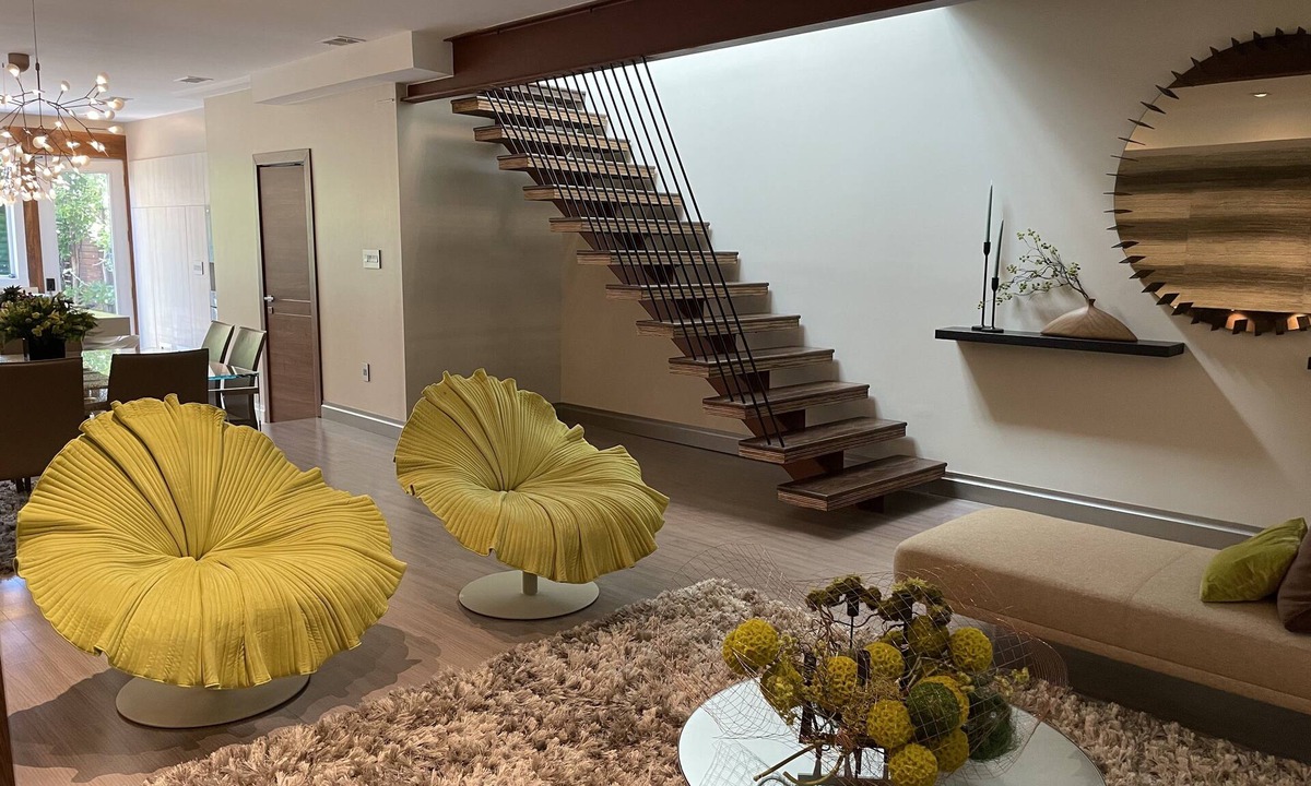 Logan Circle House | Exquisite Row house w/parking downtown, Logan circle