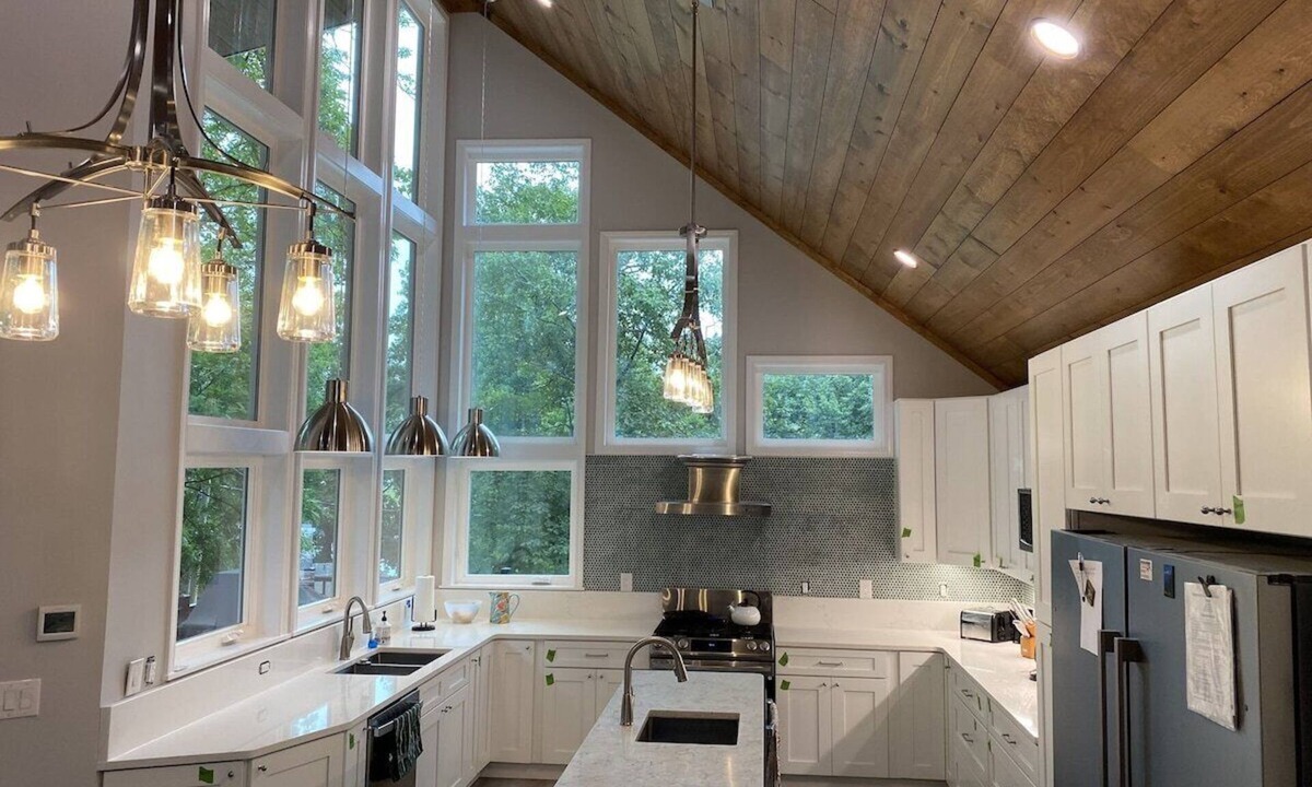 La Follette House | FALL + Booking 2026. GOLF!WiFi,PRIVATE DOCK, Tiki Bar,7+BR,Gradual Slope, Cove