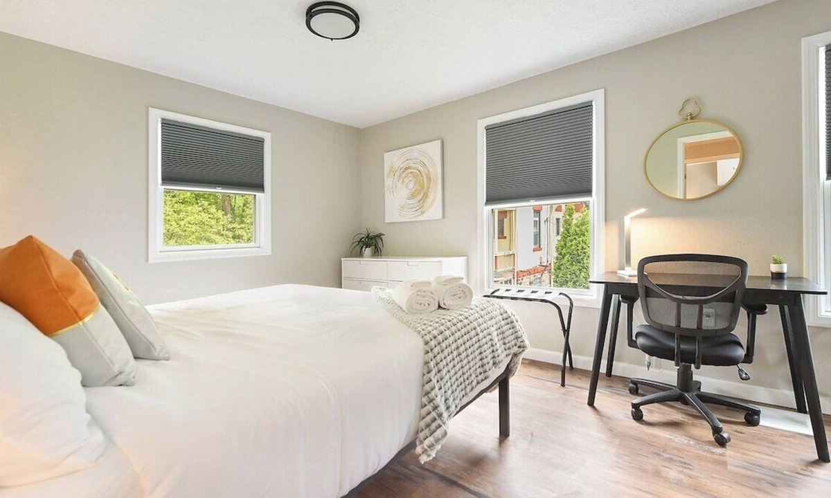 East Liberty House | Family Friendly~Hot Tub~Parking