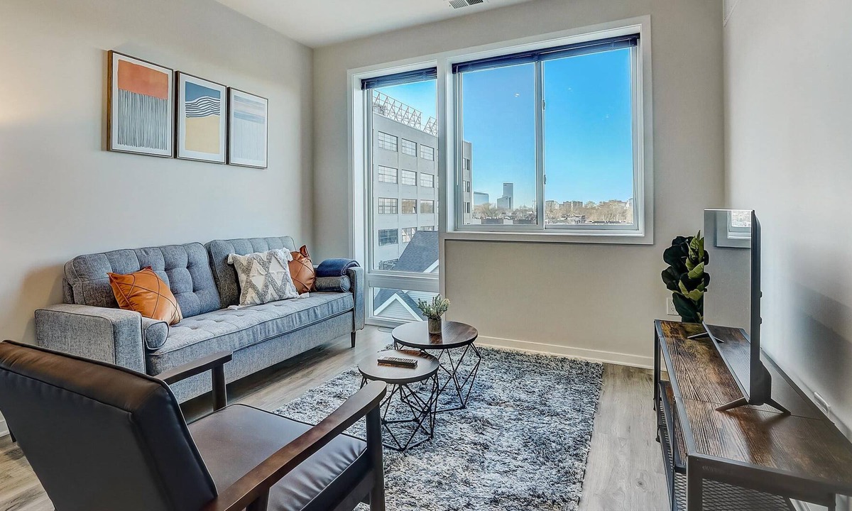 Brewerytown Apartment | Frontdesk | 1 BR Apt close to Boathouse Row