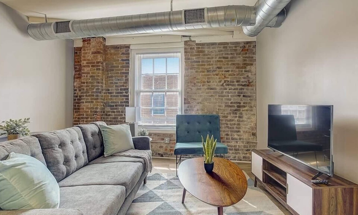 Northern Liberties Apartment | Frontdesk | Bright + Open 1 BR near Downtown
