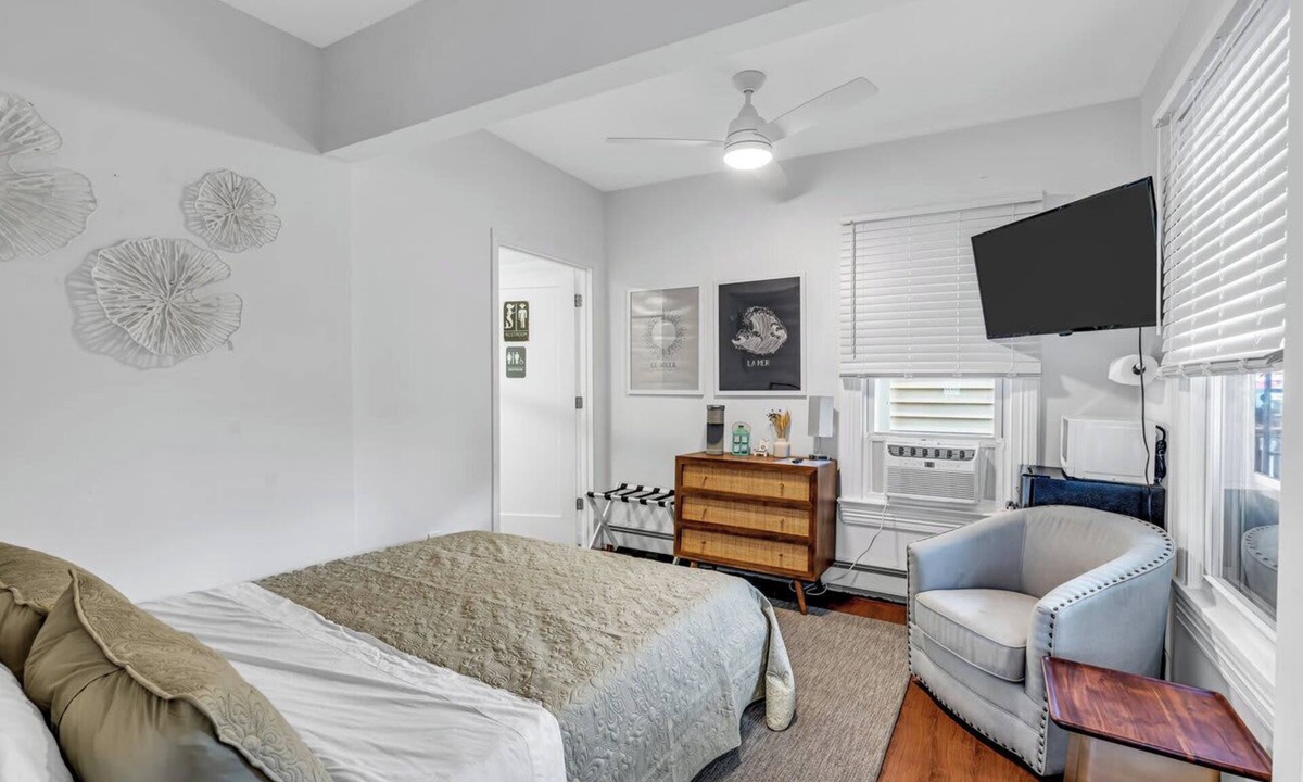 Ocean Grove Apartment | Fully Renovated Beach Queen Suite #2