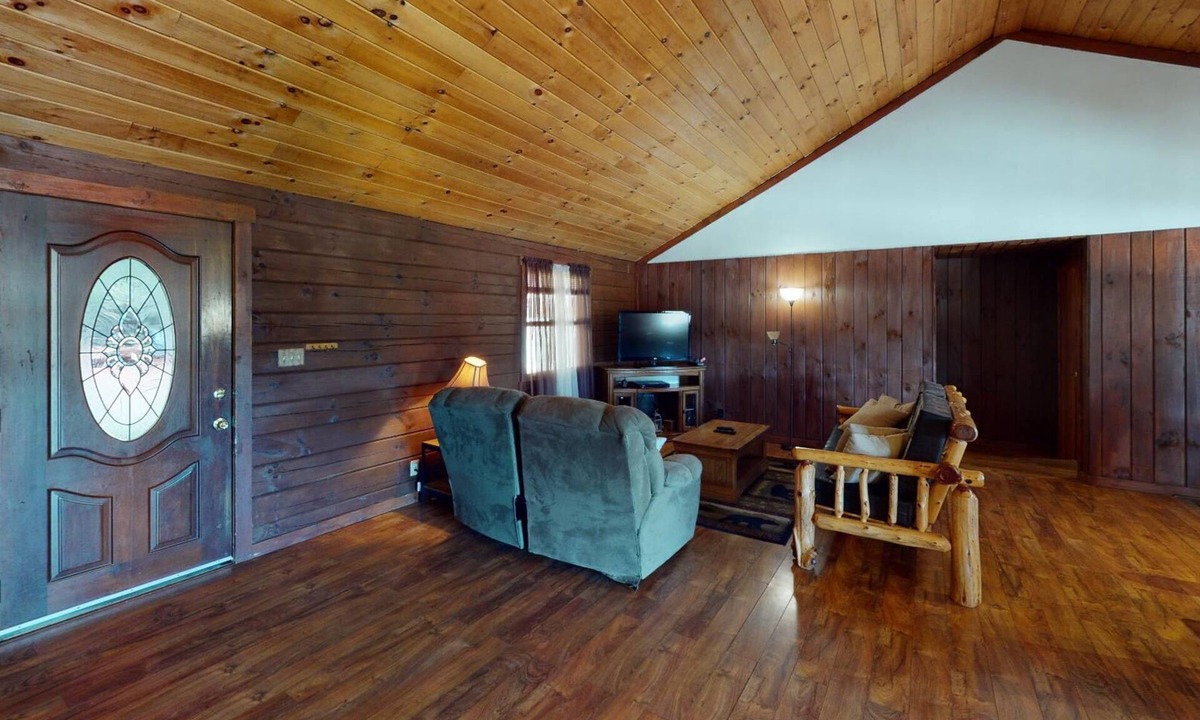 Carbon Hill Cabin | Gone Fishin' - Cabins in Hocking