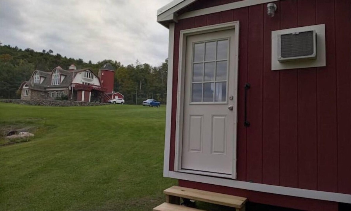 Cuddebackville House | Green Acres Glamping! Tiny house glamping. Full & mid week stays available.