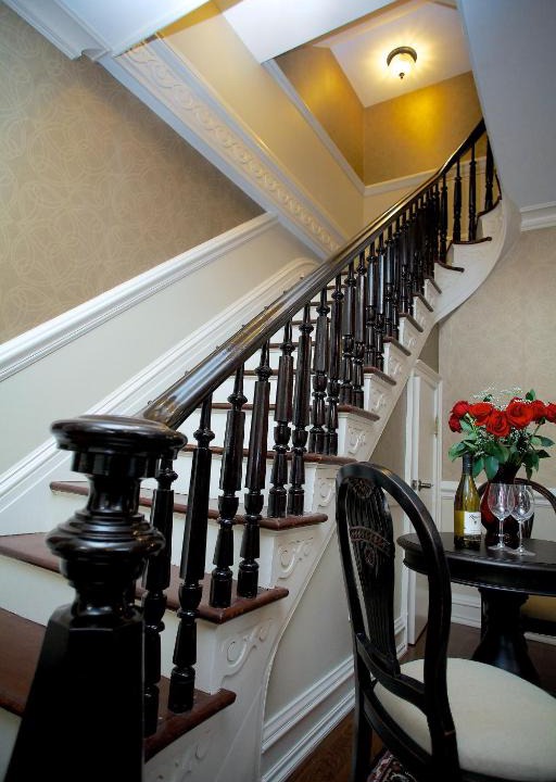 Norwalk House | Guest House at Norwalk Inn