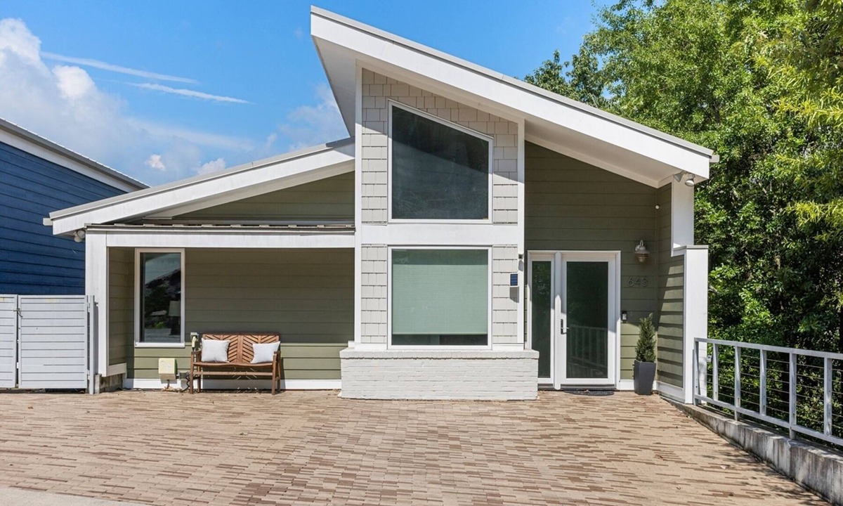 Northside House | Hamilton Villa | Walk to Downtown | 3 Bed 3 Bath