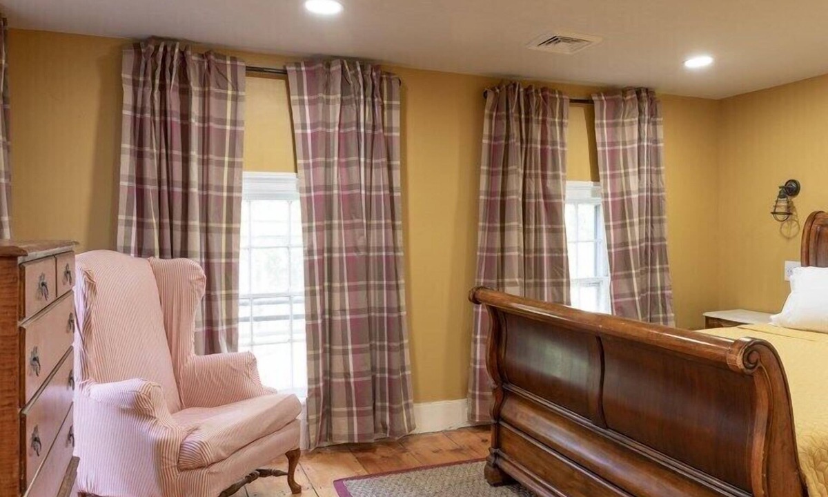 New Hampton Apartment | Harrison Suite