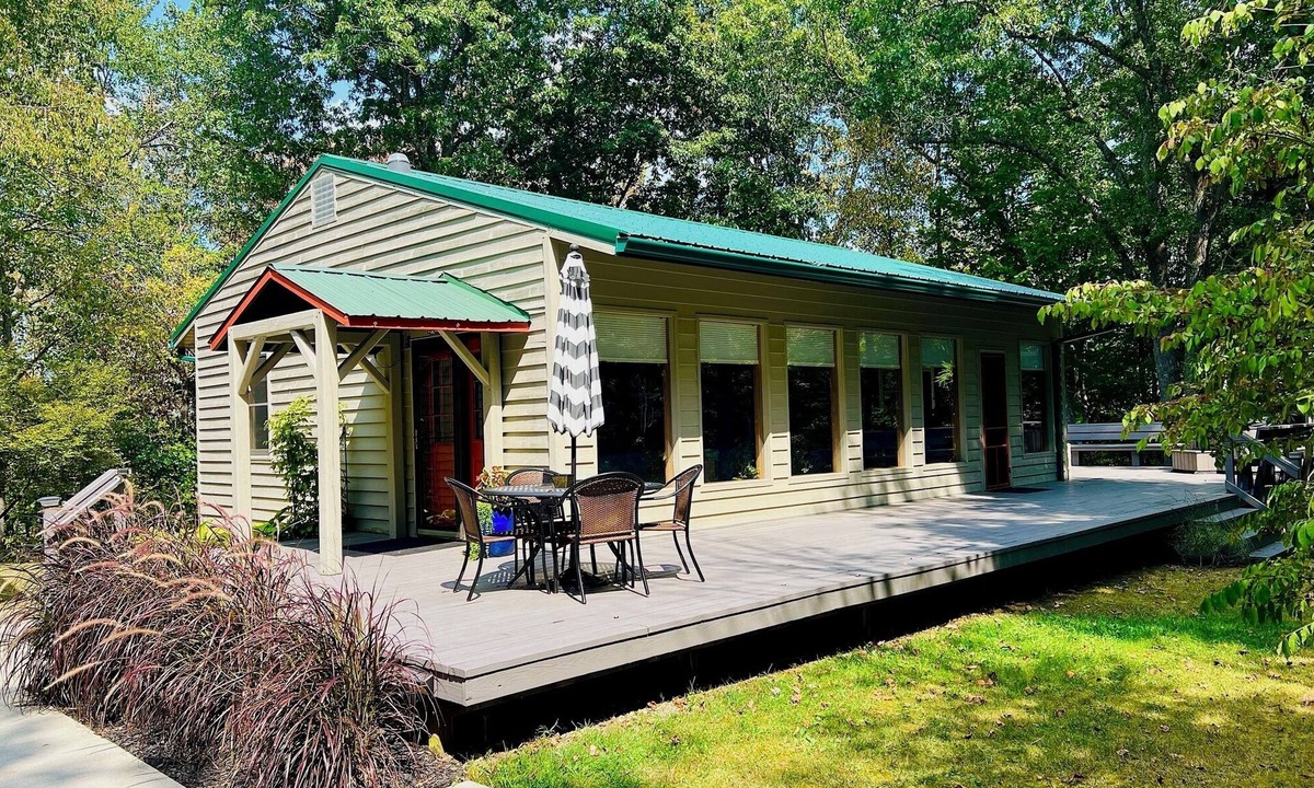 Athens House | Hawk Ridge Retreat - Athens County Getaway