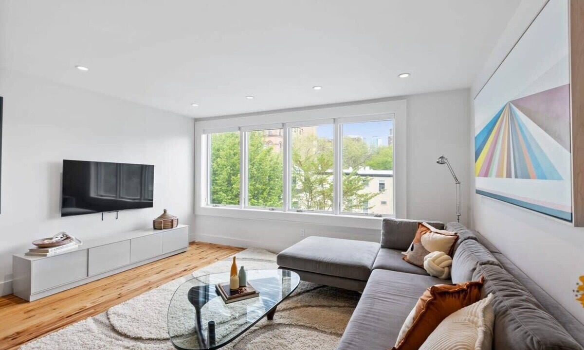 Gowanus House | Heritage Lane by Rove Travel | Private TH 5BR