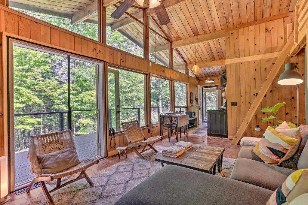 High Falls House | High Falls Restorative Cabin in the Woods!