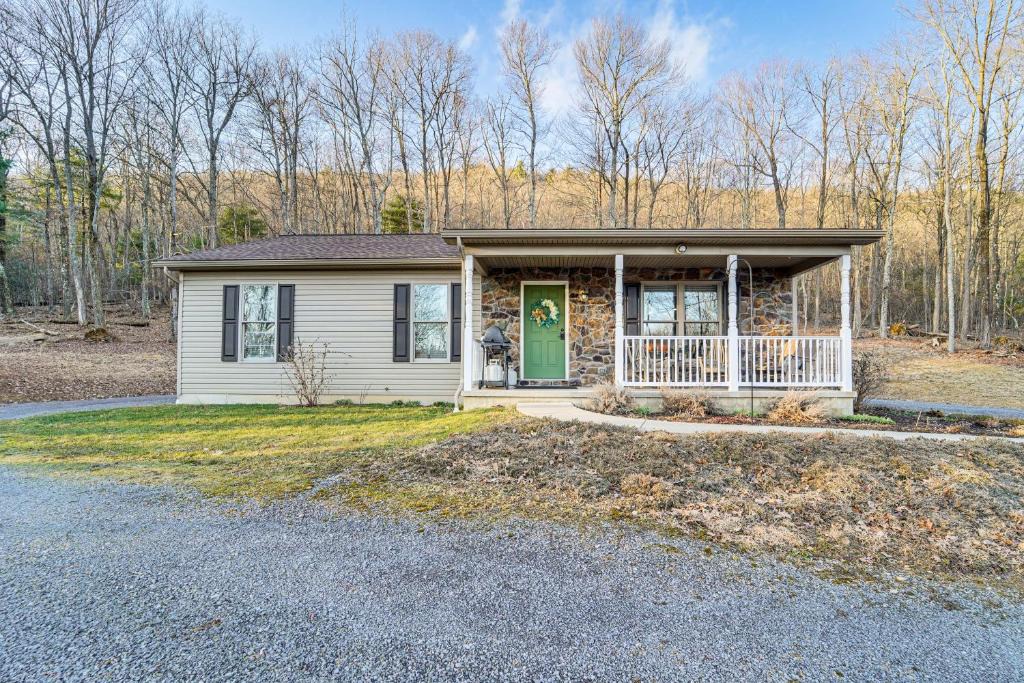 Woodward House | Hike, Fish and Unwind Home with Fire Pit in Woodward!