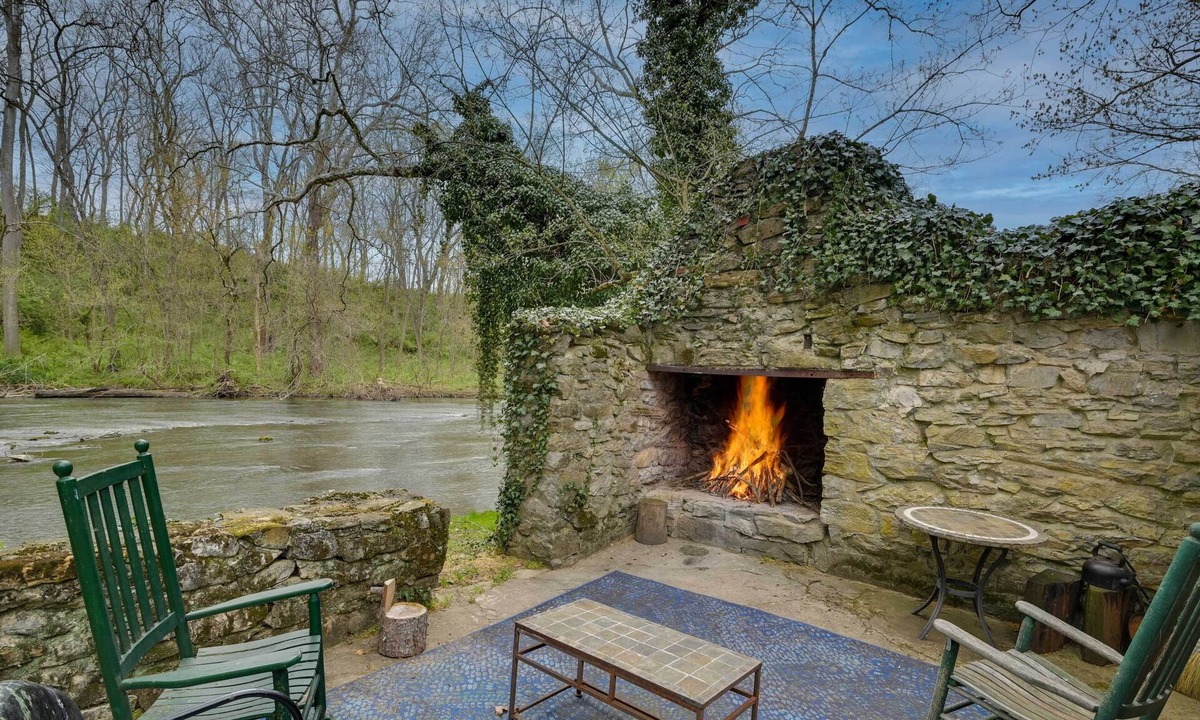 Boonsboro House | Historic Waterfront Retreat w/Grill in Hagerstown