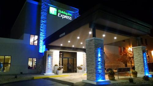 Holiday Inn Express Cloverdale Greencastle Ihg Hotel | Cloverdale