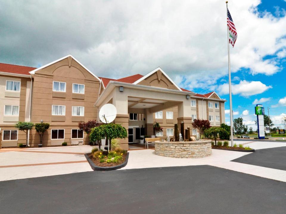 Gypsum Hotel | Holiday Inn Express Hotel & Suites Port Clinton-Catawba Island by IHG