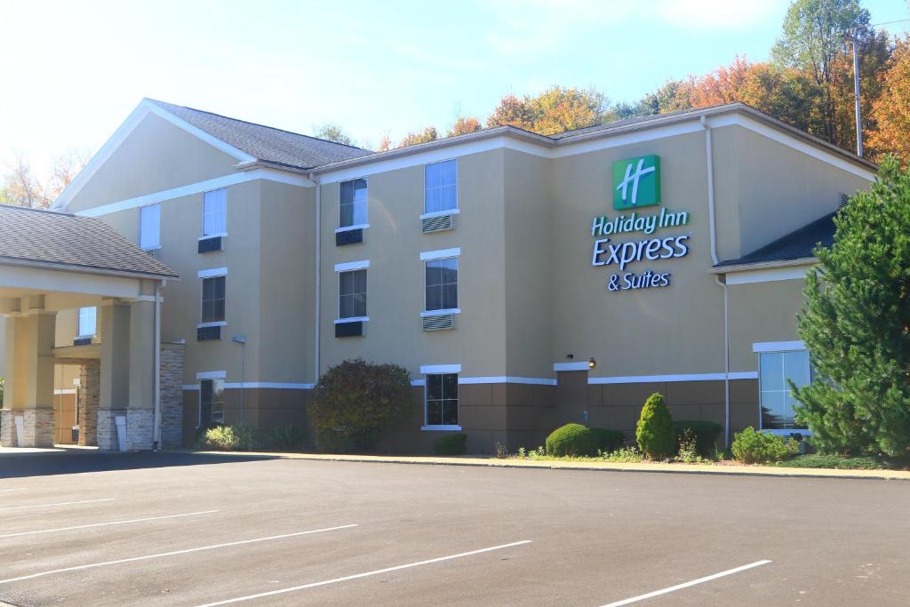 St. Marys Hotel | Holiday Inn Express & Suites St Marys by IHG