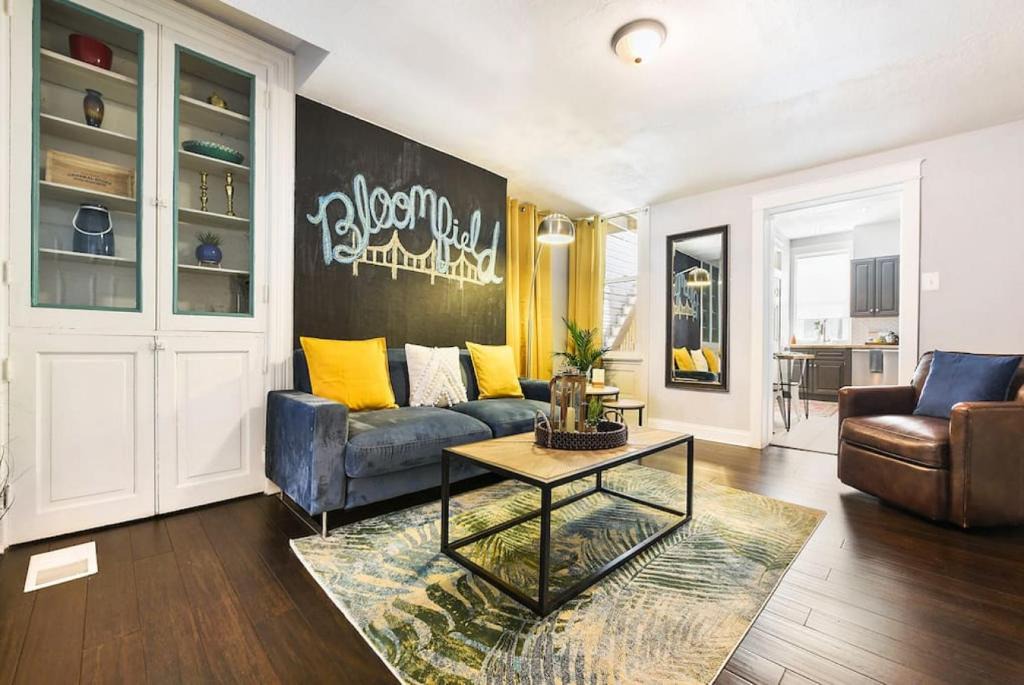 Bloomfield House | HostWise Stays - The Edmond - Bloomfield Apartment in a great location!