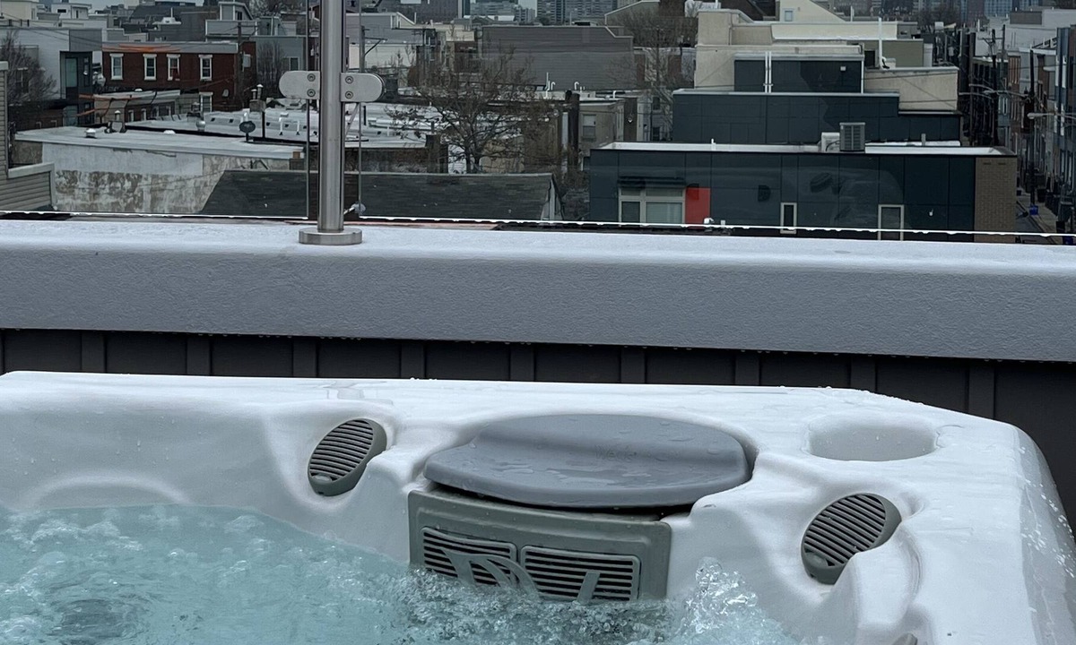 Point Breeze House | Hot Tub All Seasons