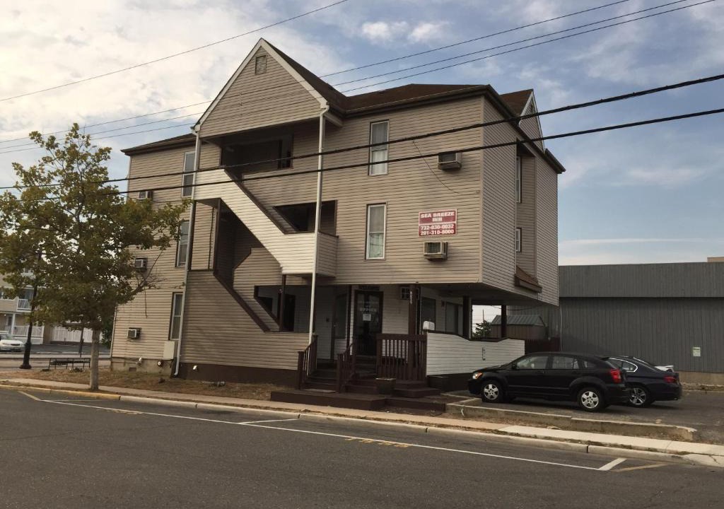 Seaside Heights Hotel | Hotel Charlee Sea Breeze Beach-Suites
