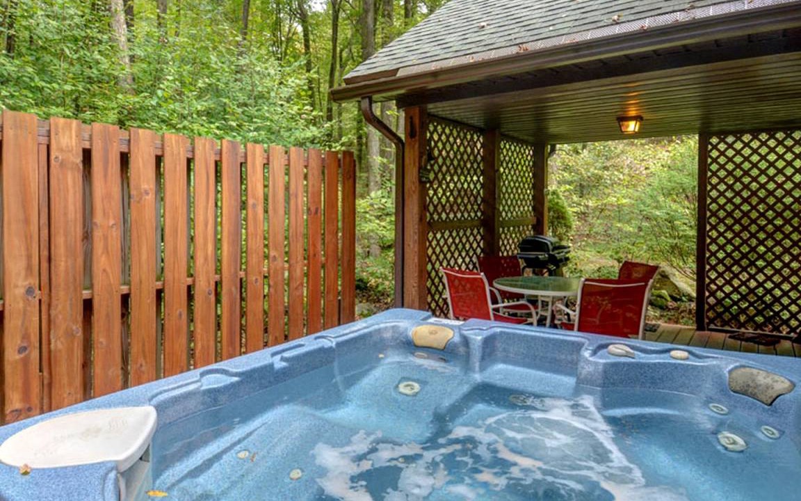 Bruceton Mills House | House ∙ 2 bedrooms ∙ 5 guests