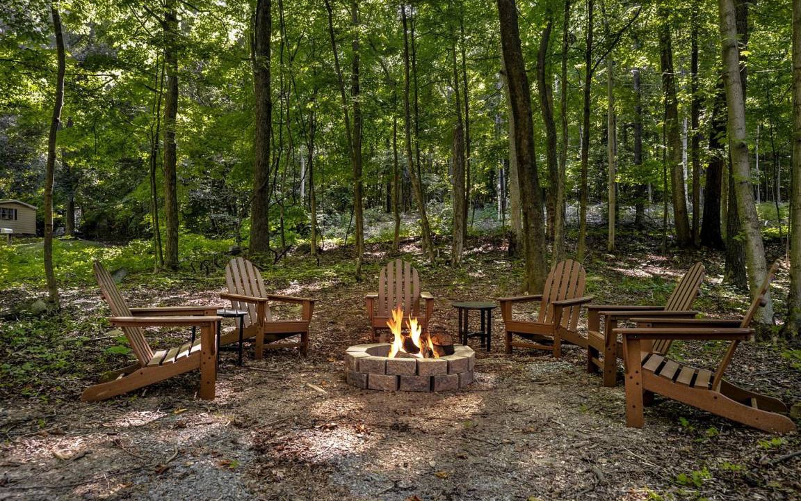 Berkeley Springs House | House ∙ 3 bedrooms ∙ 9 guests