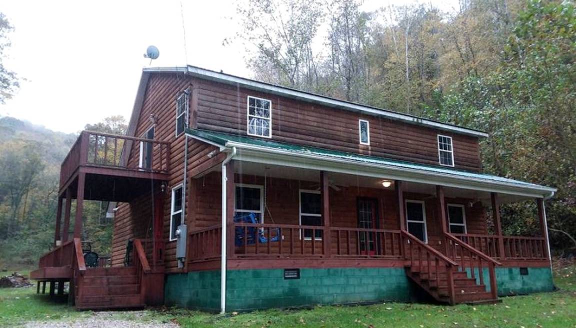 Fort Gay House | House ∙ 4 bedrooms ∙ 16 guests