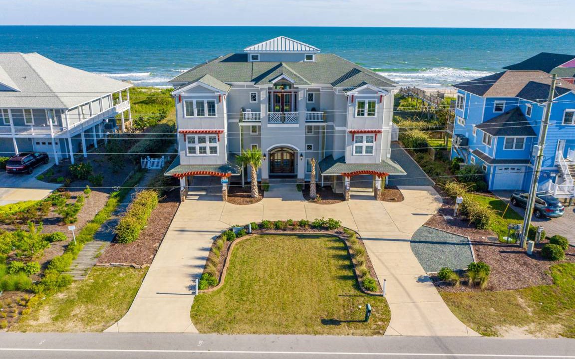 North Topsail Beach House | House ∙ 8 bedrooms ∙ 26 guests