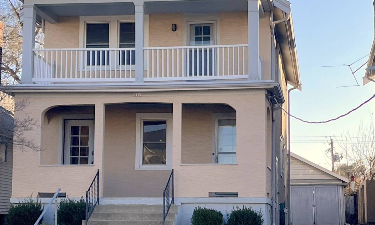 Norwood House | Hunter #2, Private One Bed near Xavier & Downtown