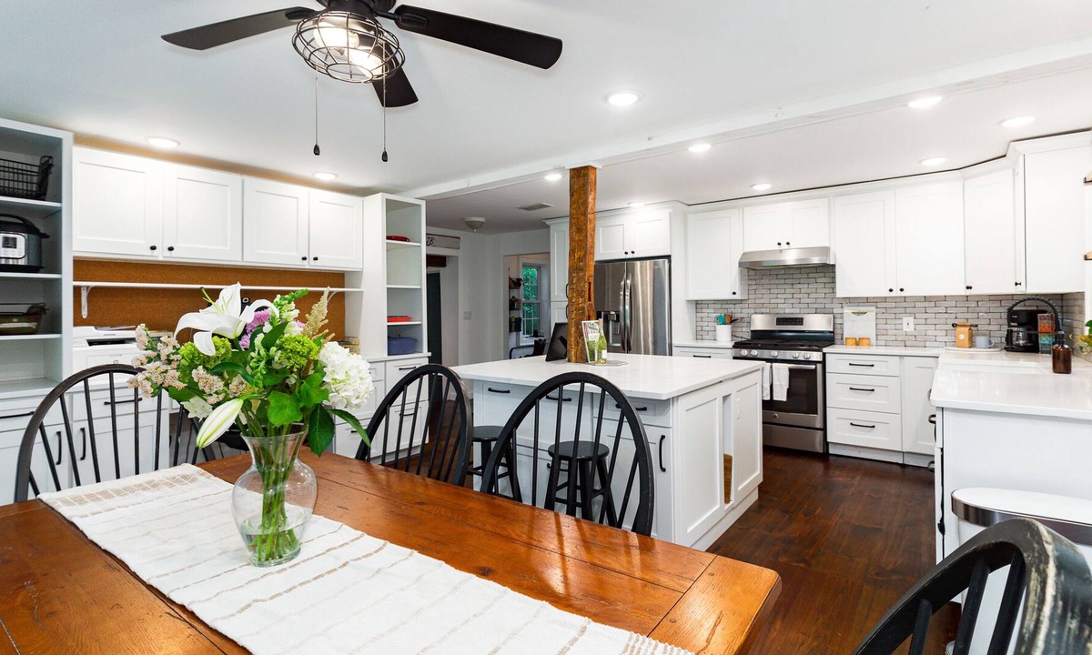 Hyde Park House | Hyde Park Haven: Entertaining Home for Families