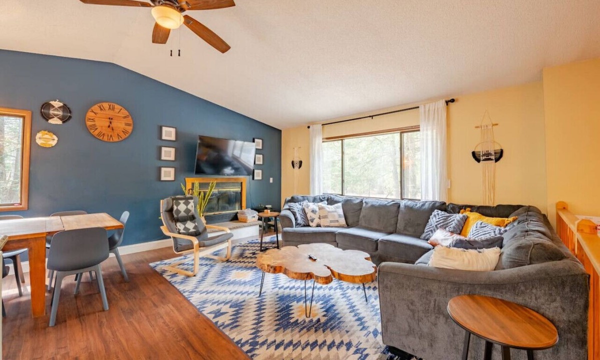 Wallenpaupauk Lake Estates Cabin | Indoor Pool, Firepit, BBQ, Gym, King Bed, Sauna, Lake Nearby, A/C, Amenities