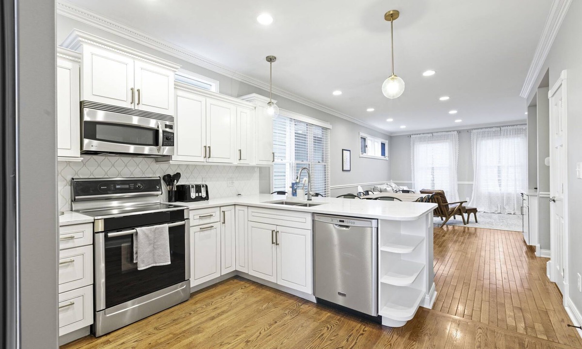 Chatham-Arch House | Indy- Mass Ave and Bottleworks District