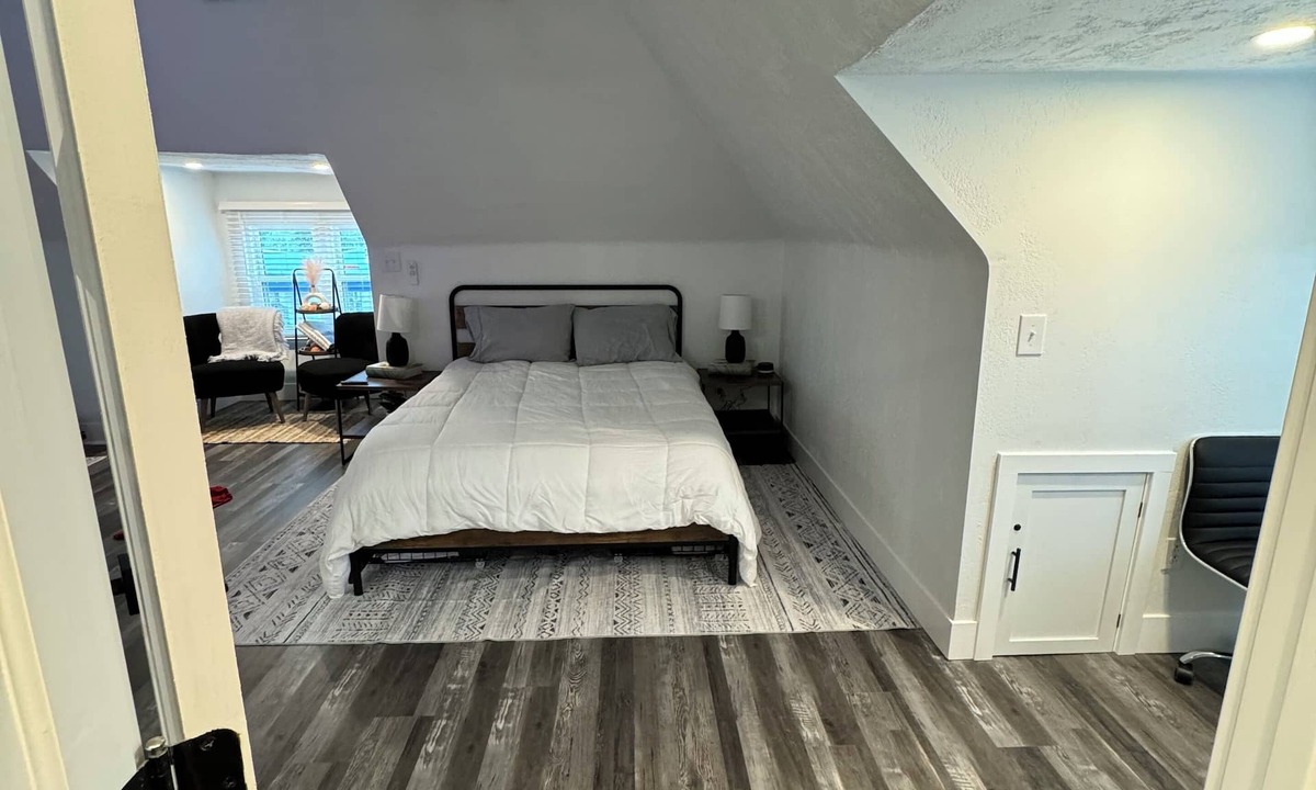 Butler Apartment | It may be haunted, but it's cute! One of the oldest houses in Butler.
