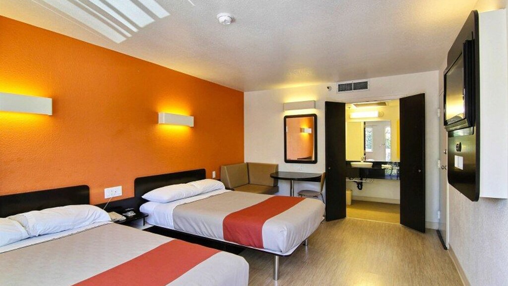 Macedonia Hotel | Key Inn Macedonia - Comfort 2 Double Bed Non-Smoking